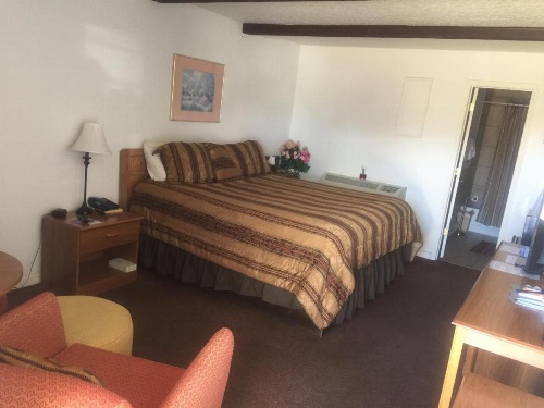 Rustic Motel Rolla image 17