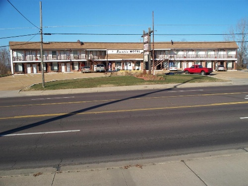 Rustic Motel Rolla image 24
